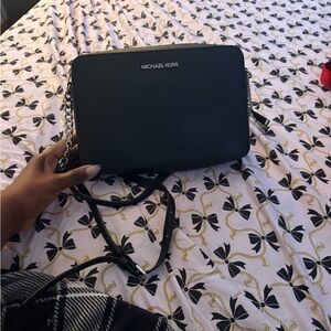 Michael Kors Elegant Black Crossbody Bag